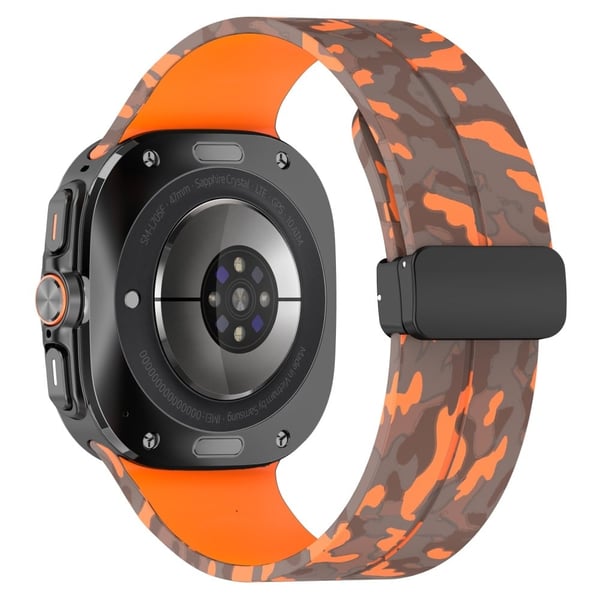 Samsung Galaxy Watch Ultra 47 mm klokkerem med kamuflasjemønster Silikonrem med magnetisk spenne - Oransje