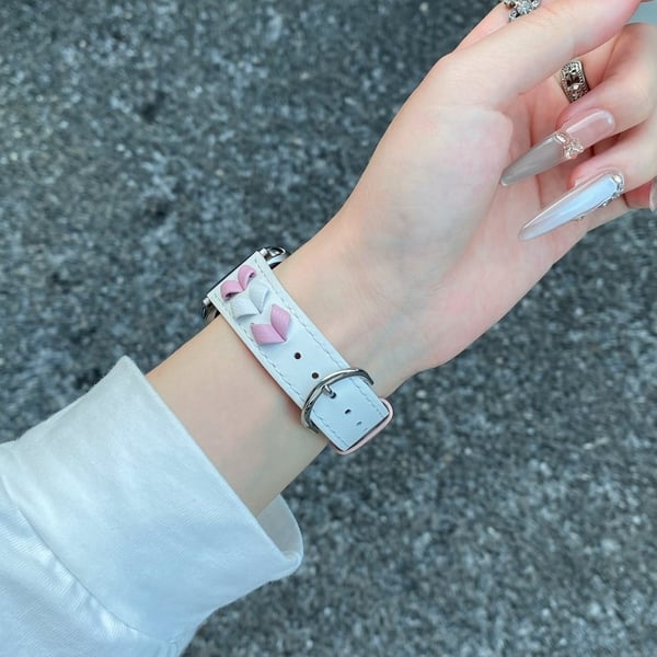 Heart Cowhide Leather Strap Apple Watch Series 10 42mm / 9 8 7 41mm / SE (2023) SE (2022) SE 6 5 4 40mm / 3 2 1 38mm - Hvit + Flerfarget