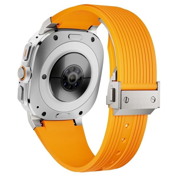 Samsung Galaxy Watch Ultra 47 mm silikonarmbånd med sølvfarget spenne med titantilkobling - Oransje