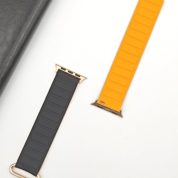 Silicone Strap Apple Watch Series 10 42mm Magnetic Reverse Buckle Watch Band - Black+Orange