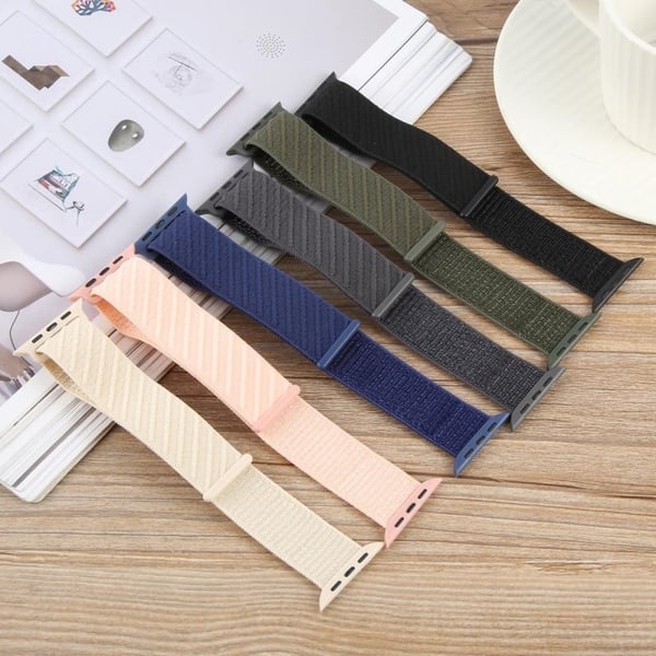 Urrem Apple Watch Series 41mm - 40mm - 38mm Nylon Sport Loop Strap - Sort