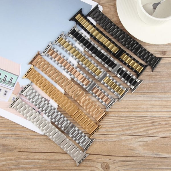 Metallarmband Apple Watch Series 49mm - 45mm - 44mm - 42mm Magnetiskt armband med tre pärlor - Guld
