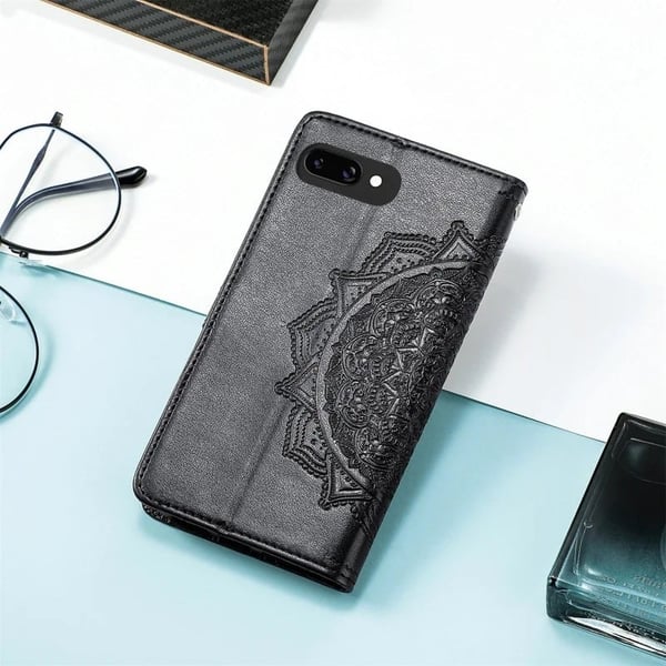 Google Pixel 9a lommebokveske Mandala Flower Leather Phone Deksel Stand - Svart