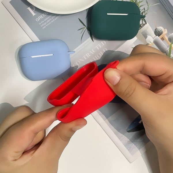 1,3 mm AirPods Pro 2 silikoneetui med spænde - Lyserød