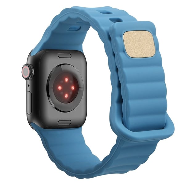 Apple Watch Series 8 (41 mm) klokkerem i silikon med knapp - Himmelblå