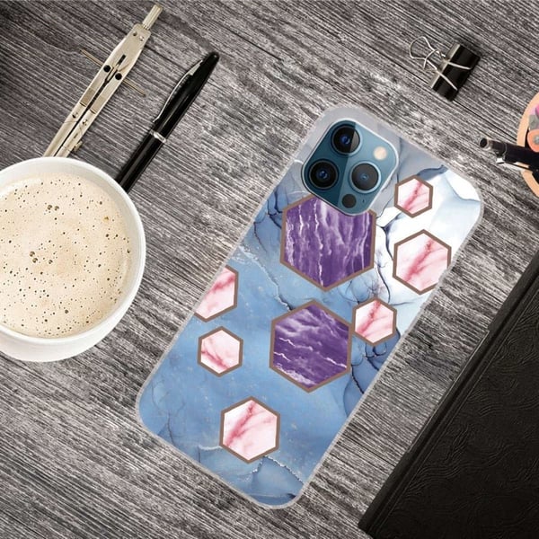 Marmordesign iPhone 14 Pro Max deksel - Sekskantede Fragmenter I Blått