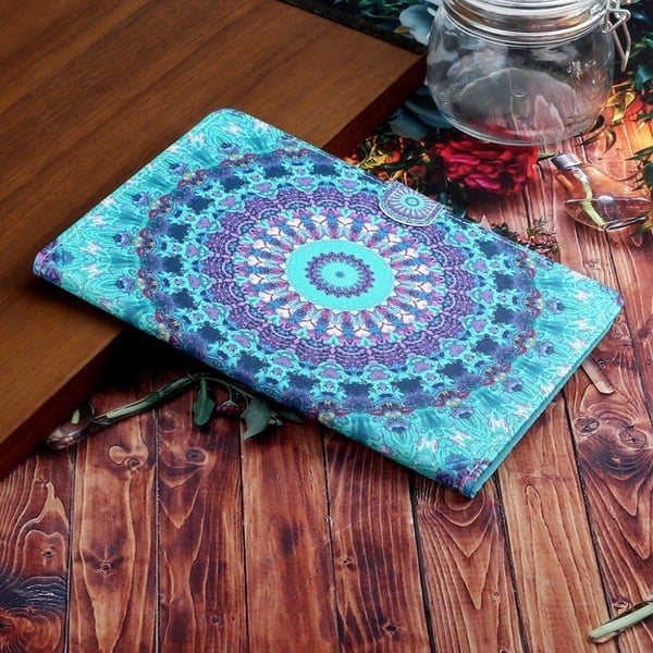 iPad 10.2 (2019) trendy mønstret skinn flip etui - Grønn Kaleidoscope