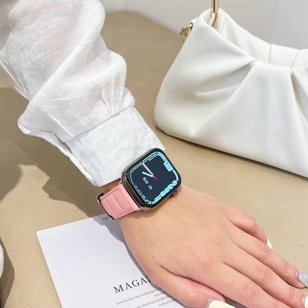 Apple Watch Series 8 (45 mm) / Watch Ultra firkantet urrem i ekte skinn med påtrykk - Beige