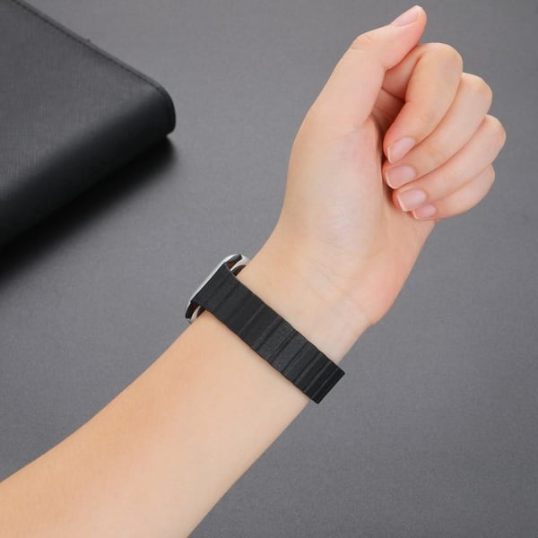 Apple Watch Series 8 (41mm) dobbeltfarvet urrem i ægte læder - Rød