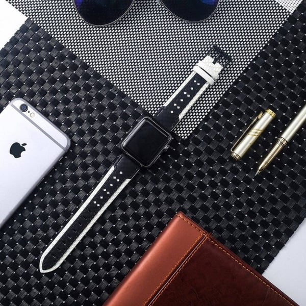 Apple Watch Series 4 44mm erstatnings urrem i kolæder med farver - Sort/Hvid