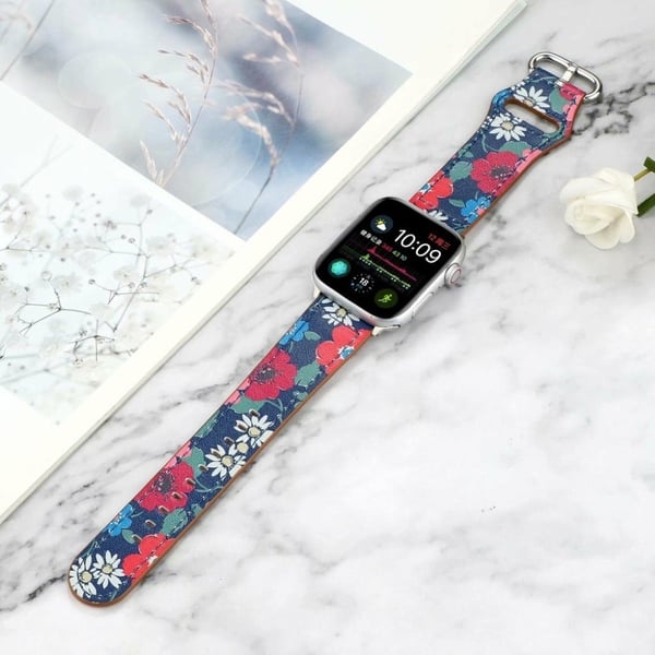 Apple Watch Series 6 / 5 44mm mønster ekte lærarmbånd - Rød Blomst