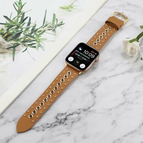 Apple Watch Series 6 / 5 40 mm naglepunk urrem i ekte skinn - Brun