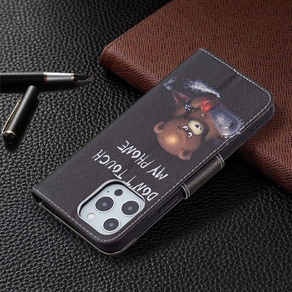 Wonderland iPhone 13 Pro Max flip-etui - Bjørn
