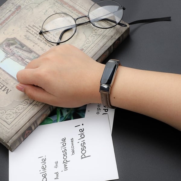 Fitbit Luxe klokkerem i ekte skinn - Kaffe / Størrelse: L