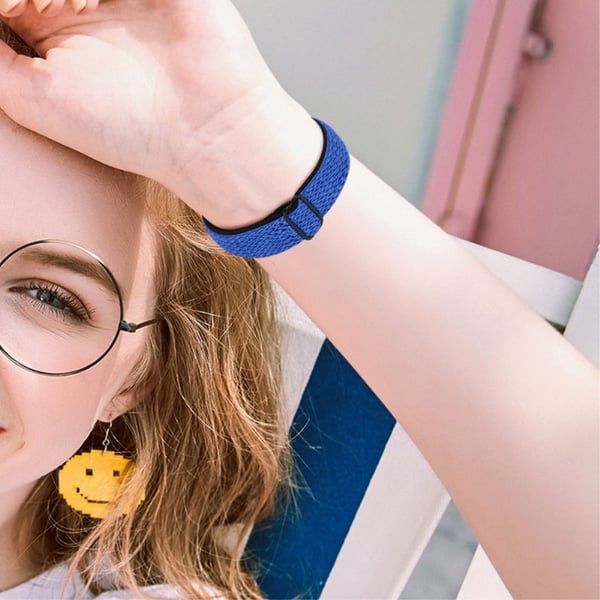 Fitbit Sense / Versa 3 elastiskt klockarmband med justerbart spänne - Mörkblå