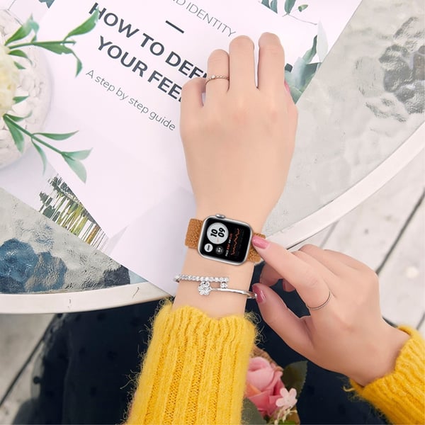 Apple Watch Series 8 (41 mm) elastisk vevd klokkerem - Oransje / Størrelse: Xl