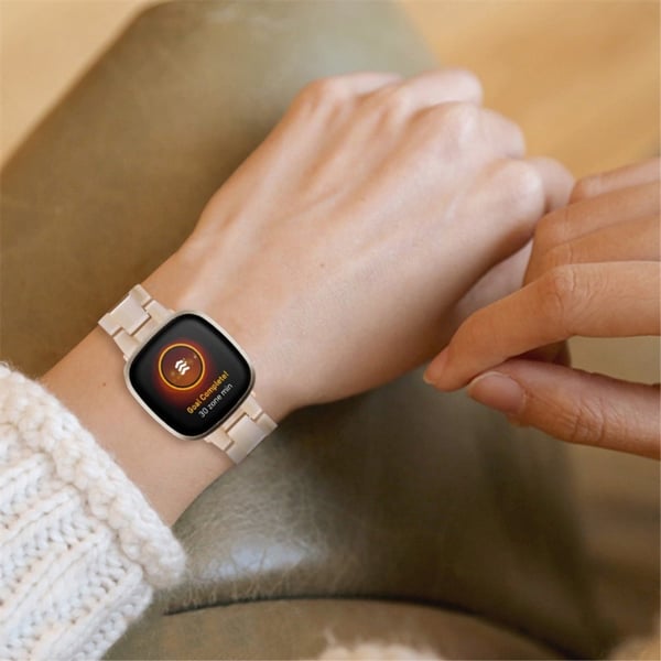 Fitbit Sense 2 / Versa 4 harpiksrem med metalspænde - Elfenbenshvid