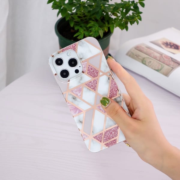 Marble iPhone 15 Pro Max Etui - Electroplated Rosa Klinkekule