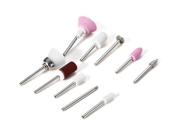 Manikyr- og pedikyrsett for negler - 14 deler