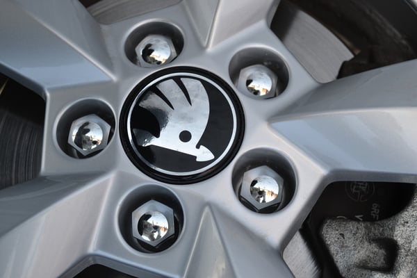 Skoda Keskimerkki Auto - 4-Kpl - 65 mm