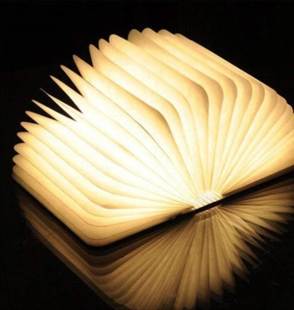 Kirja LED-lamppu / Book Lamp - (Puu)