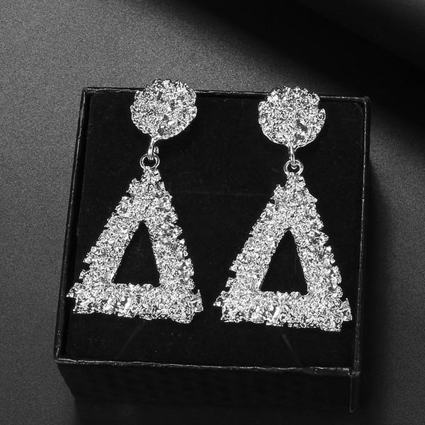 Statement Glam Örhängen i Silver Färg med Geometriska Former / Triangel med Textur