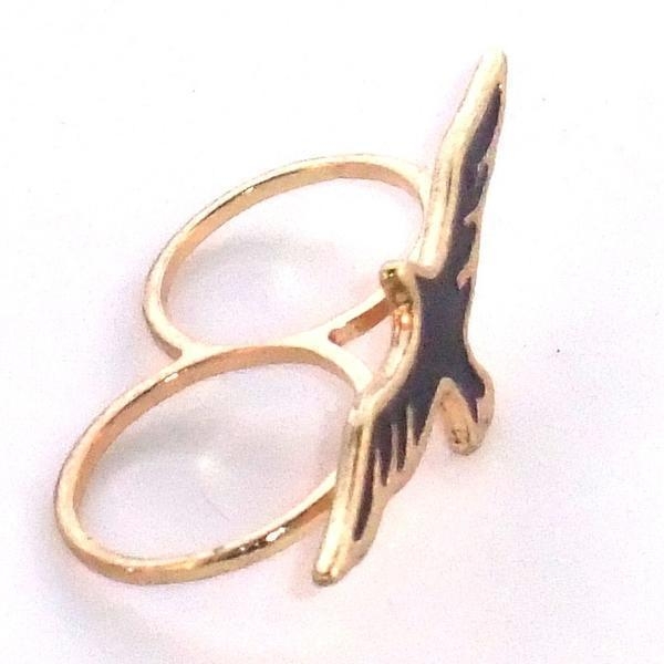 Fashion Ring / Dubbelring / 2-Fingerring i Guld Färg med Svart Fågel - Stl 17/18