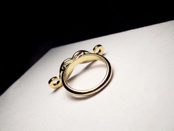 Fashion Ring i Guld Färg med Svart Mustasch - Justerbar