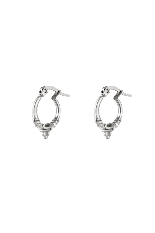 Blanka Små Silver Örhängen / Hoop / Creoler i Rostfritt Stål med Fina Detaljer i Retro Stil - 1,4 cm