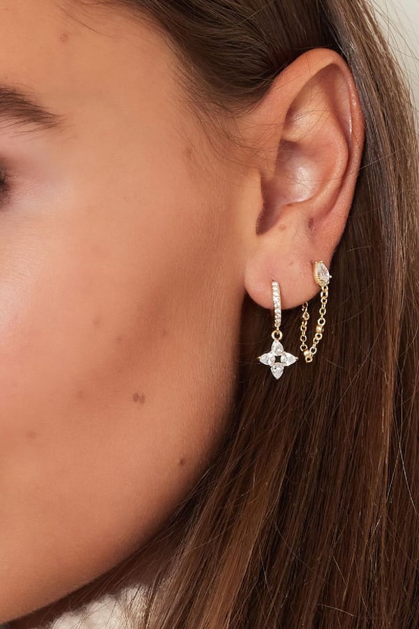 Strass Silver Örhängen - Hoop / Creoler med ett Hänge i form av en Stjärna med Vita Zircon Stenar - Vit Guldpläterade