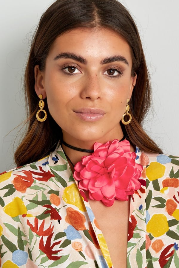 Trendigt Retro Boho Svart Choker / Halsband med en Stor Ljus Rosa / Gammelrosa Blomma