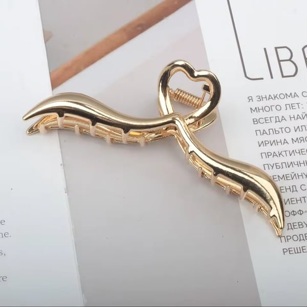 Hårklämma Hårspänne Hårsmycke Håraccessoar i Guld Färg med Hjärta