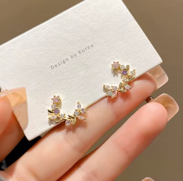 Guld Stud Örhängen - Kransar med Blommor, Löv & Zirkoner i Olika Färger
