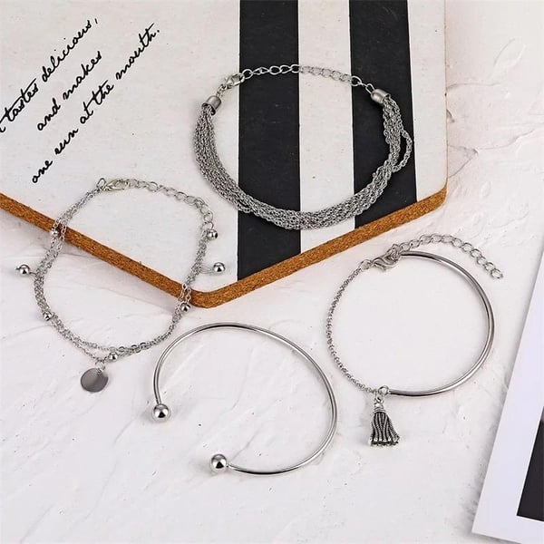 4 st Silver Armband/Bangle med Tvinnade Kedjor, Tofs & Kulor