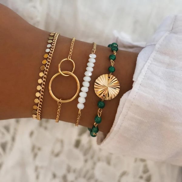 4 st Guld Chic Armband med Gröna & Vita Pärlor, Ringar & Plattor