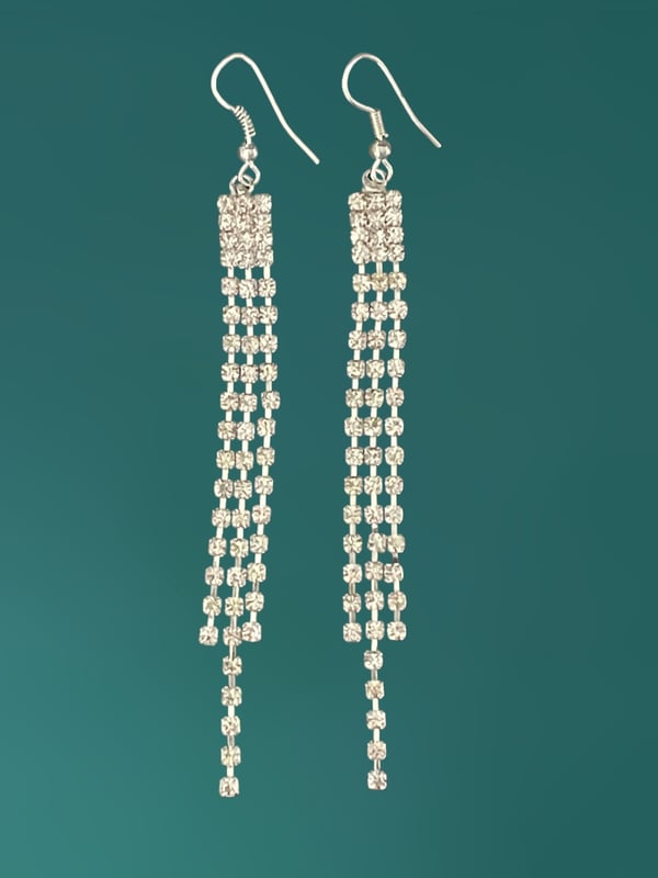 Glittrande Långa Silver Örhängen - Kedjor med Strass/Rhinestones