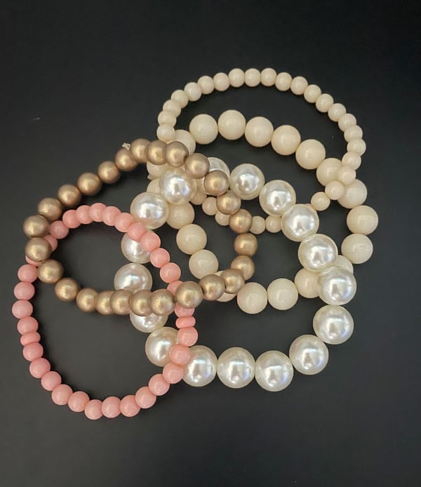 5 st Armband / Pärlarmband i Olika Färger - Vit , Aprikos & Guld