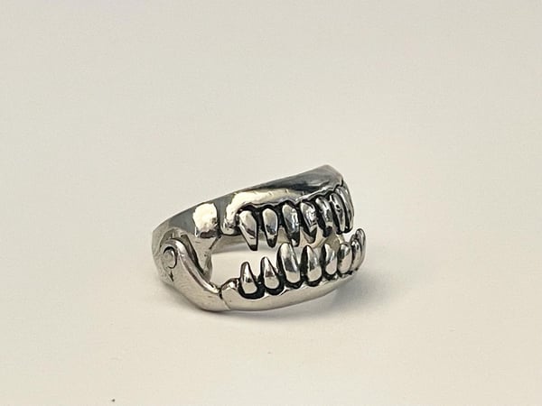 Cool Silver Ring - Mun med Tänder / Djävulens Tänder - Stl 20,5