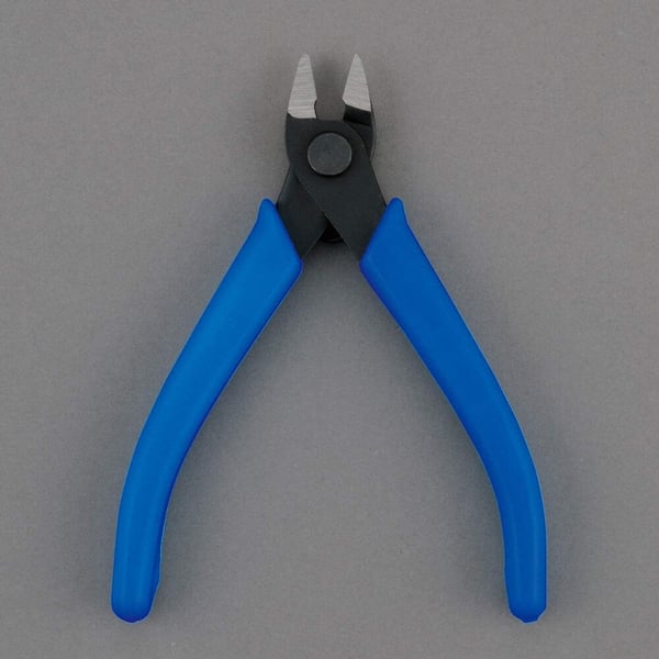 Modelling Tool Entry Nipper Blue