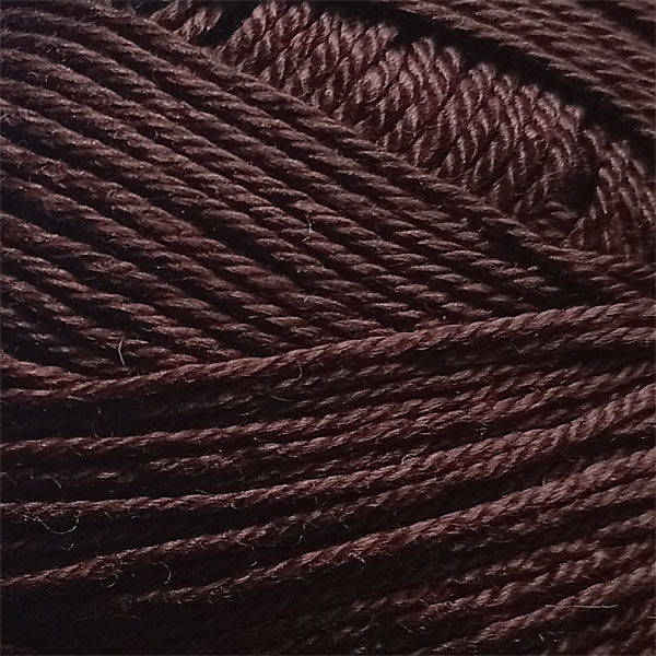 Merc. 8/4 Virkgarn 200 gr. på nystan Brun