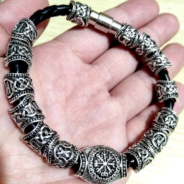 Runic Runes charm pärlor viking armband