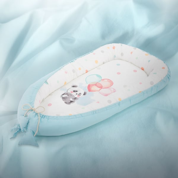 Joyz Babynest; Panda Lyseblå; 90x50cm; Bomuld; tosidet; antiallergisk; bærbar; Multifunktionelt Babynest; Kokon til babyer og spædbørn; Baby Nest