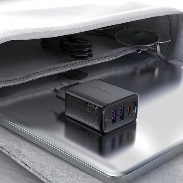 Acefast A57 PD 35W GaN Väggladdare 2 x USB-A + USB-C - Svart