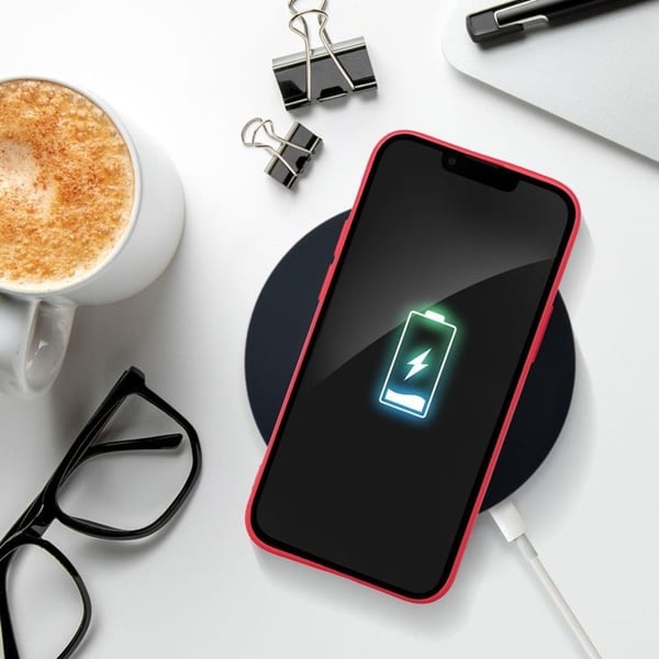 Mobilskal till iPhone 16 Pro Max Soft - Röd