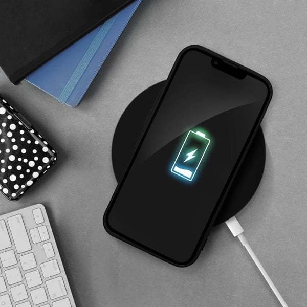 Mobilskal till iPhone 16 Silikon - Svart