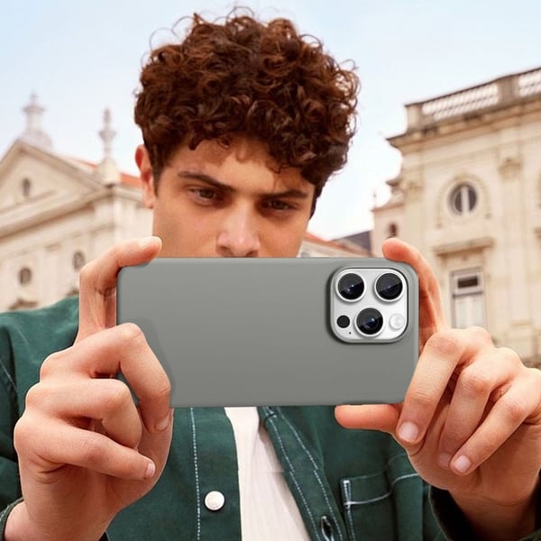 Tech-Protect Mobilskal till iPhone 16 Pro Magsafe Silikon - Clay