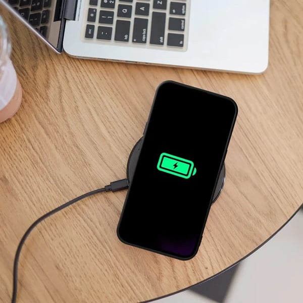 Galaxy S25 Magsafe silikonikuori - Musta