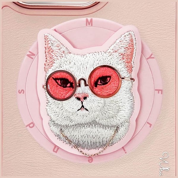 Nimmy Mobilcover til iPhone 16 Pro Max MagSafe Glasses Cool Cat - Rosa