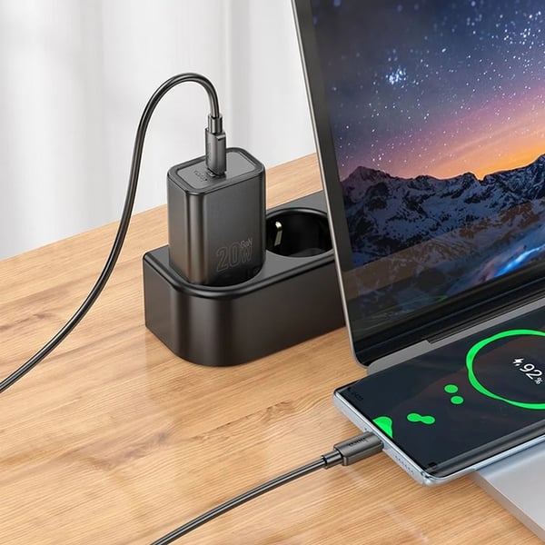 Hoco Väggladdare Type C Plus USB-C Till USB-C Kabel 20W - Svart