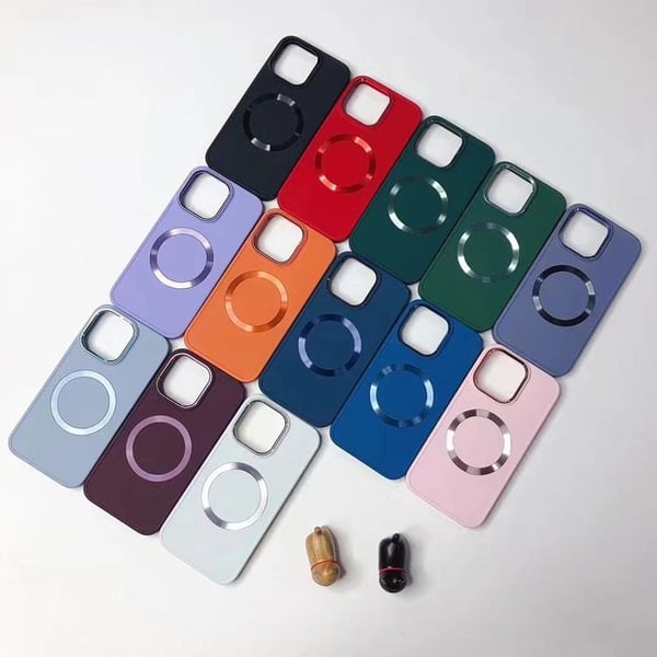 BOOM iPhone 14 Pro Max Cover Magsafe Liquid Silicone - Vinrød